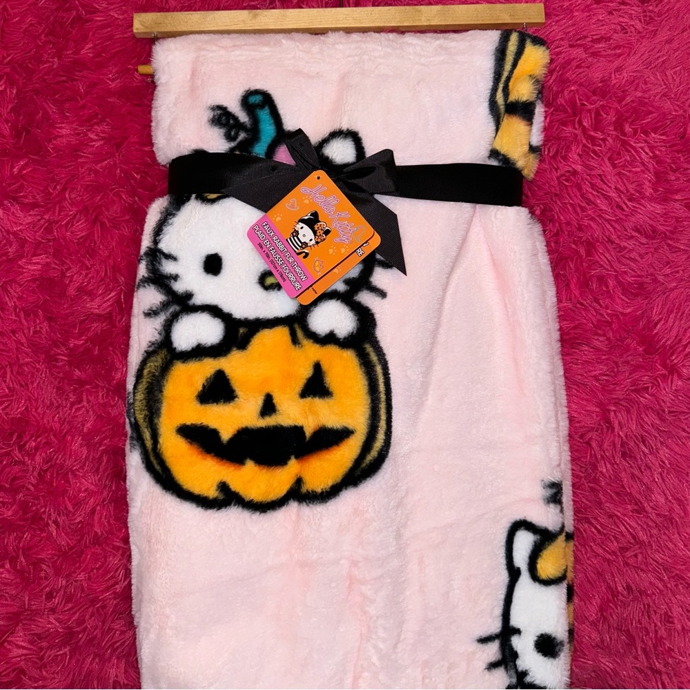 Hello Kitty Pink Halloween Pumpkin Blanket